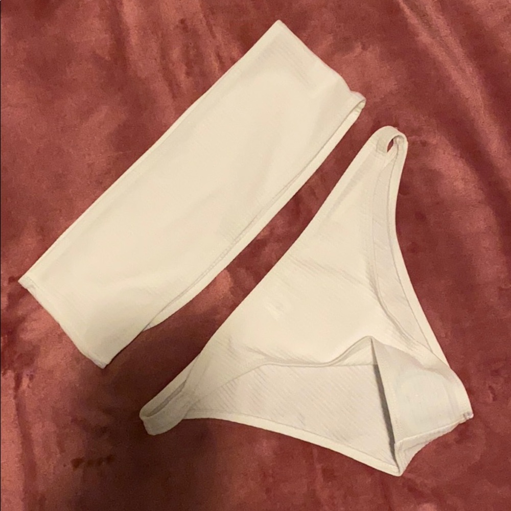 👙Ribbed Bandeau Bikini Set👙 - Picture 4 of 5